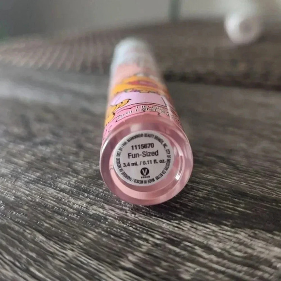 NEW Sesame Street x Wet N Wild Set - Giggles Lipstick and Fun Sized Lip Gloss - Picture 4 of 5